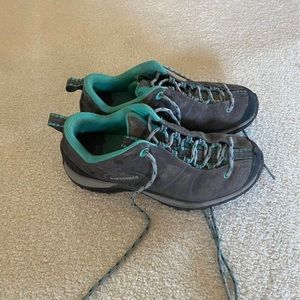 PATAGONIA Women's Vibram Athletic Shoes Size 6.5